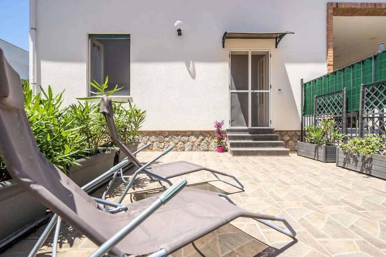 Apartment Le Casette Di Maria Pia Mondello Italien